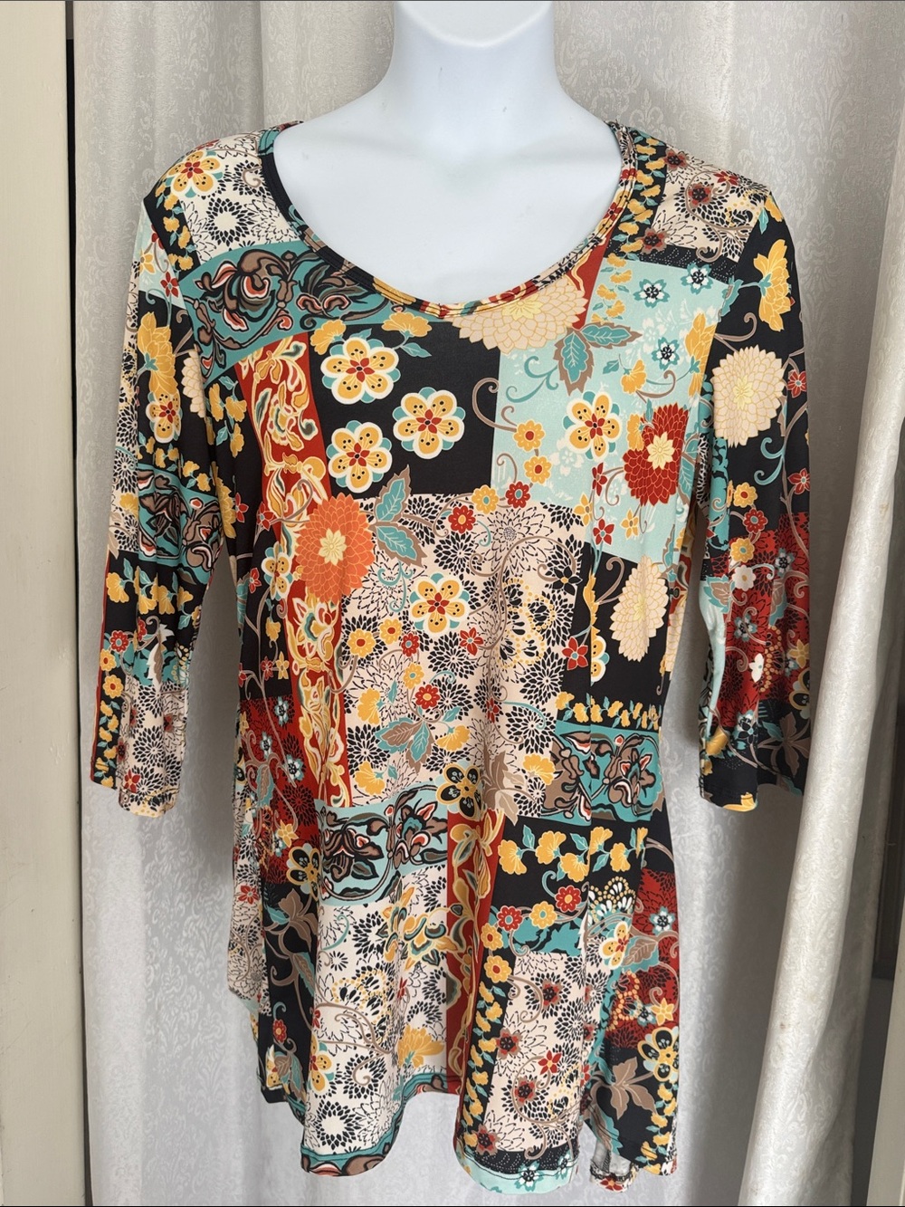 Multi-Color Floral Patchwork Jersey Knit Women's Tunic-Dress Sz: XL